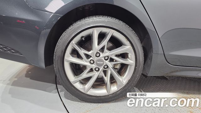 Genesis G70 2023 — photo 5
