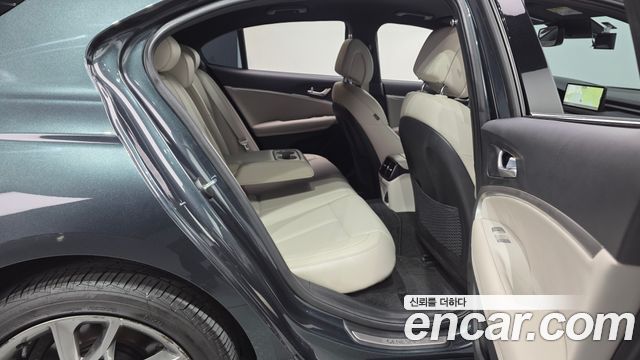 Genesis G70 2023 — photo 17