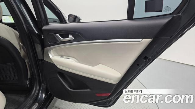 Genesis G70 2023 — photo 15