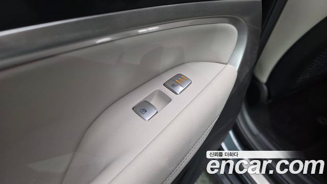 Genesis G70 2023 — photo 29