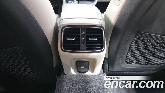 Genesis G70 2023 — photo 35
