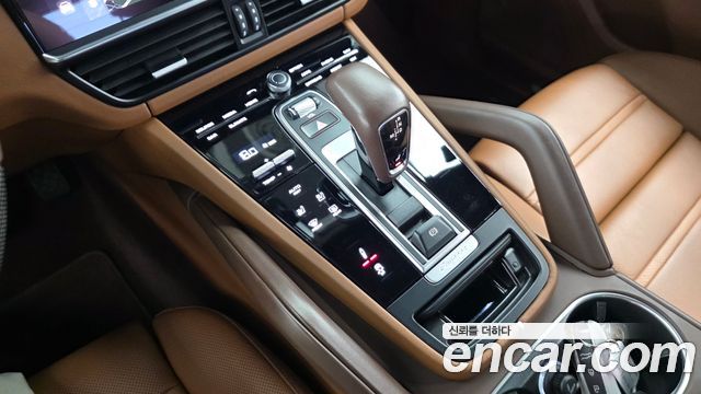Porsche Cayenne 2022 — photo 12