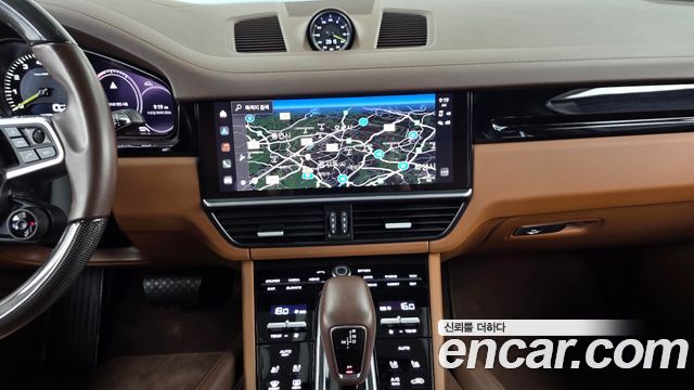 Porsche Cayenne 2022 — photo 20