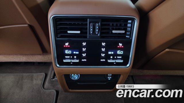 Porsche Cayenne 2022 — photo 25