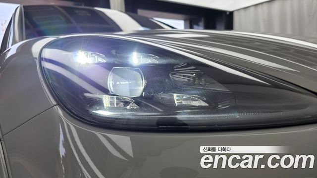 Porsche Cayenne 2022 — photo 8