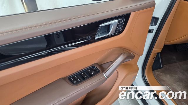 Porsche Cayenne 2022 — photo 30