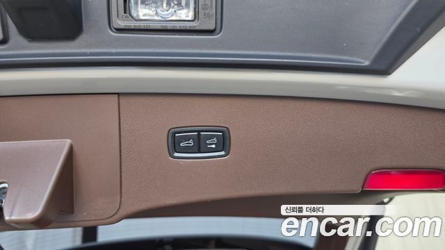 Porsche Cayenne 2022 — photo 31