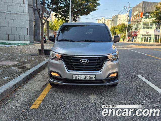 Hyundai Starex 2020 — photo 1