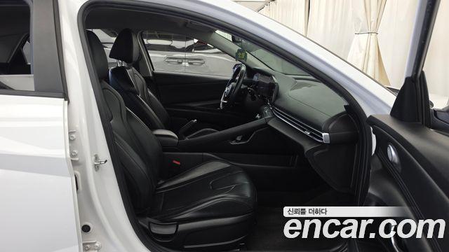 Hyundai AVANTE 2021 — photo 11