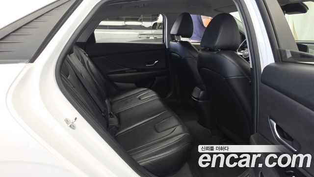 Hyundai AVANTE 2021 — photo 12