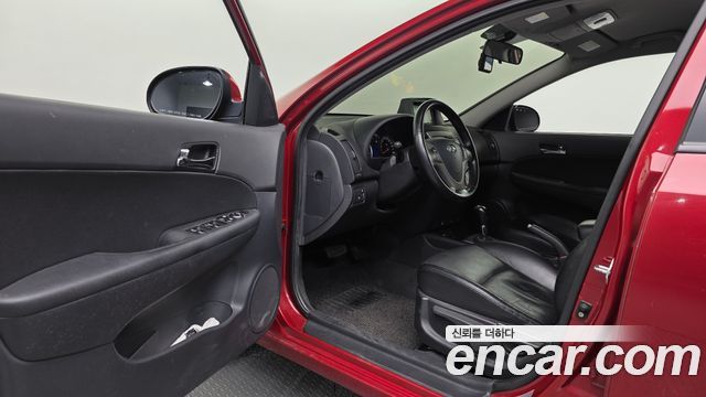 Hyundai i30 2008 — photo 10