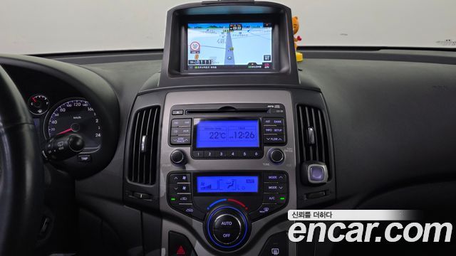 Hyundai i30 2008 — photo 14