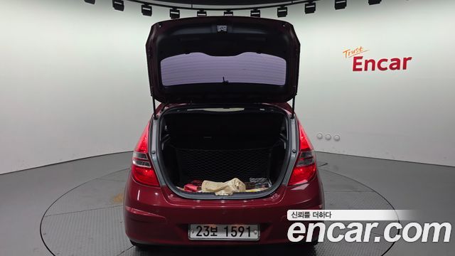 Hyundai i30 2008 — photo 19