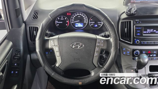 Hyundai Starex 2019 — photo 19