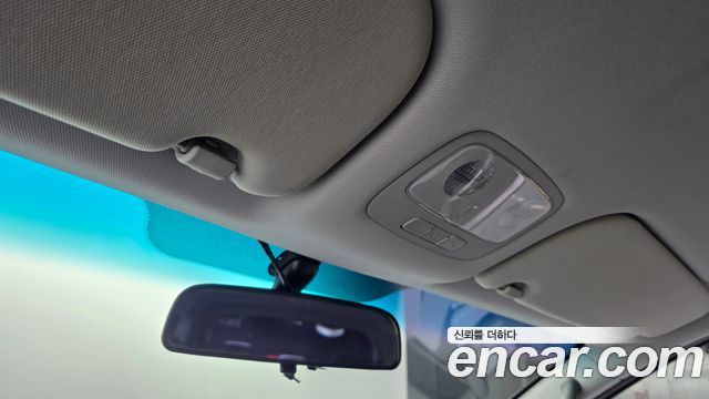 Hyundai Starex 2019 — photo 24