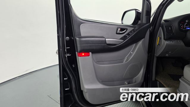 Hyundai Starex 2019 — photo 14