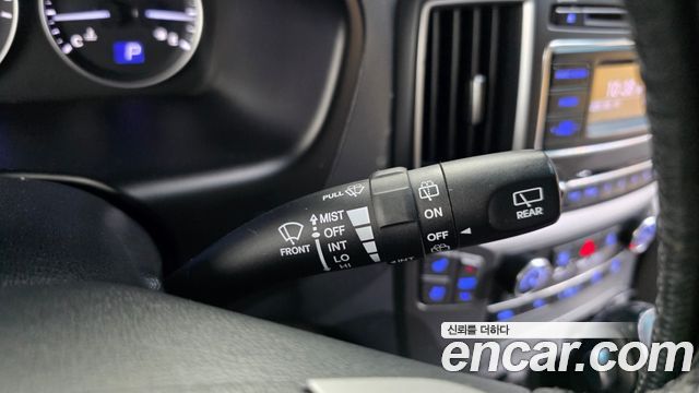 Hyundai Starex 2019 — photo 29