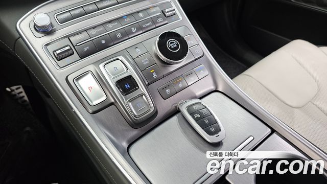 Hyundai Santafe 2021 — photo 12