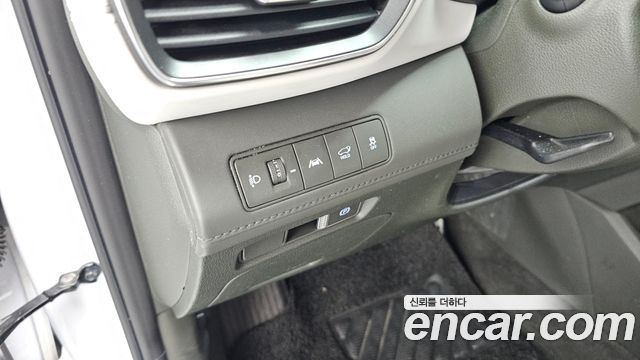 Hyundai Santafe 2021 — photo 32