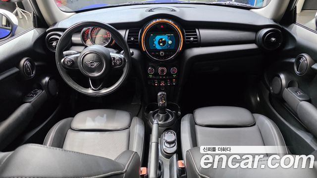 Mini Cooper 2019 — photo 10