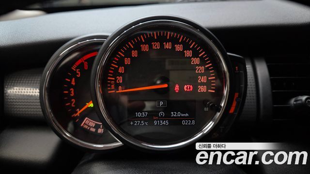 Mini Cooper 2019 — photo 11