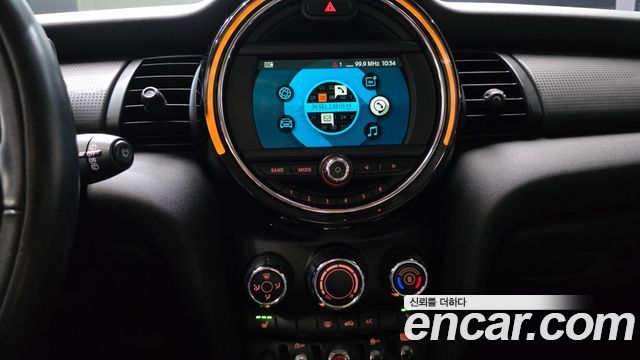 Mini Cooper 2019 — photo 19