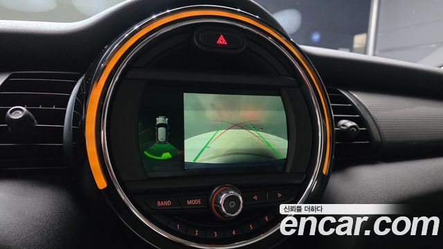 Mini Cooper 2019 — photo 20