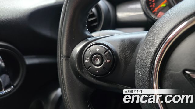 Mini Cooper 2019 — photo 23