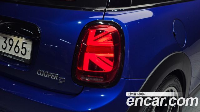 Mini Cooper 2019 — photo 9
