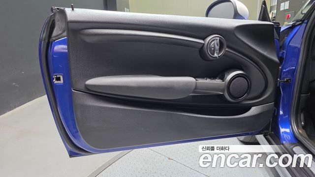 Mini Cooper 2019 — photo 14