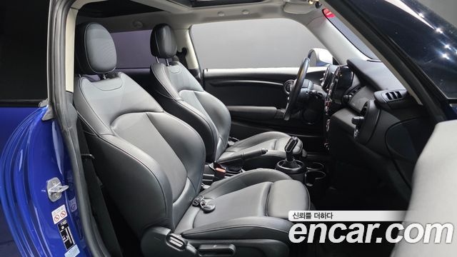 Mini Cooper 2019 — photo 16