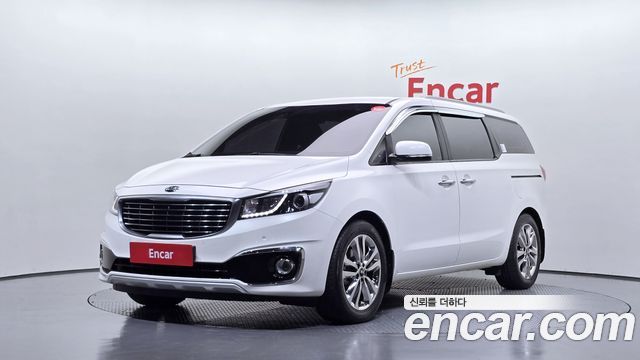 Kia Canival 2015 — photo 1