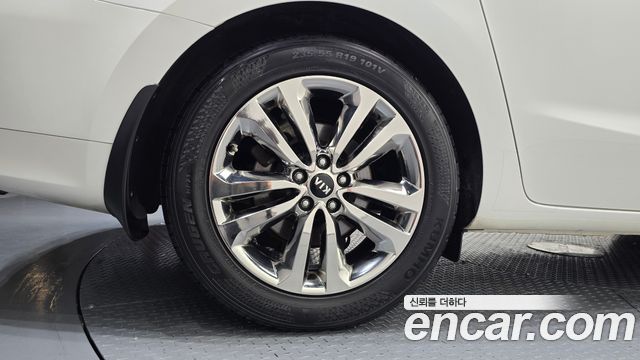 Kia Canival 2015 — photo 5