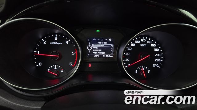 Kia Canival 2015 — photo 11