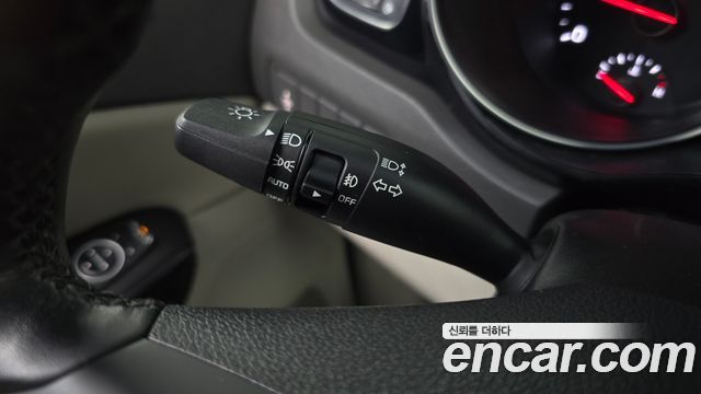 Kia Canival 2015 — photo 28