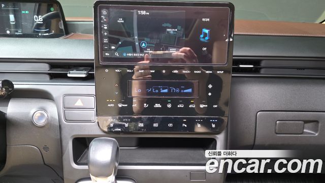Hyundai Staria 2025 — photo 19