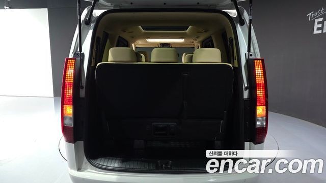 Hyundai Staria 2025 — photo 24