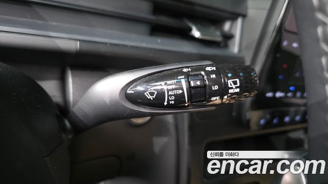 Hyundai Staria 2025 — photo 30
