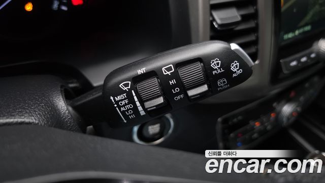 KG Mobility Rexton 2018 — photo 24