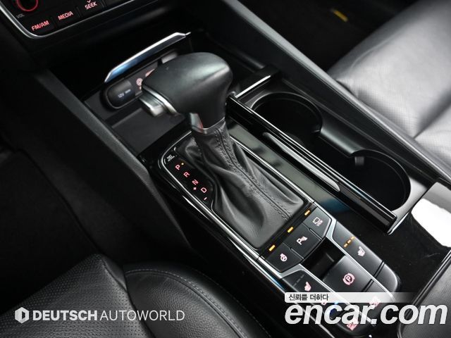 Kia K7 2016 — photo 14