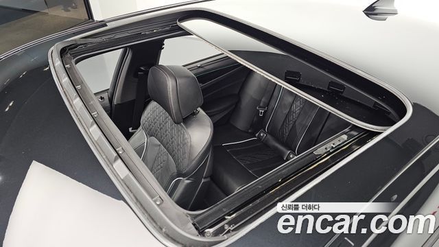 BMW 5-Series 2023 — photo 27