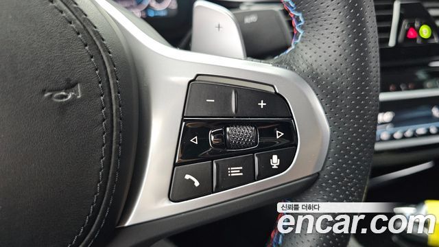 BMW 5-Series 2023 — photo 29