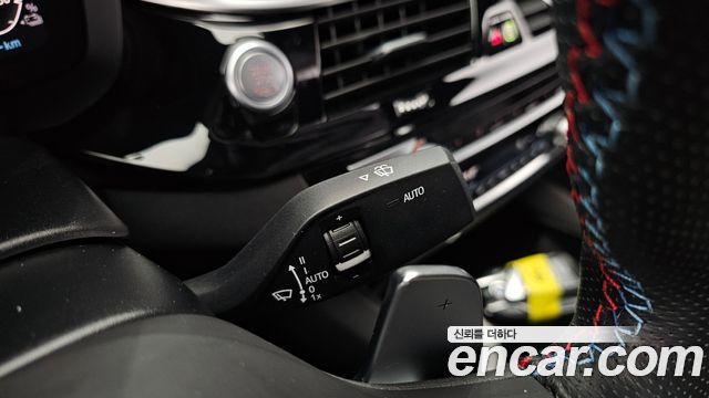 BMW 5-Series 2023 — photo 30