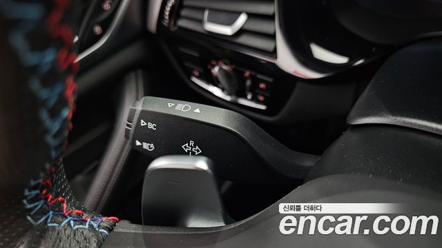 BMW 5-Series 2023 — photo 31