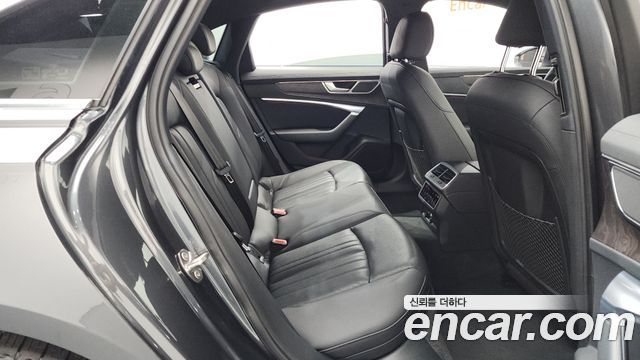 Audi A6 2020 — photo 17