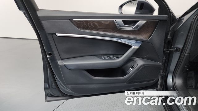 Audi A6 2020 — photo 14