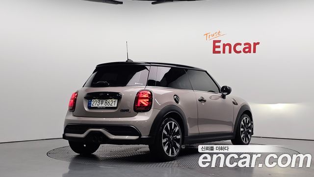 Mini Cooper 2023 — photo 2