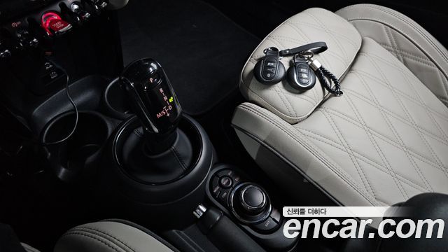 Mini Cooper 2023 — photo 12