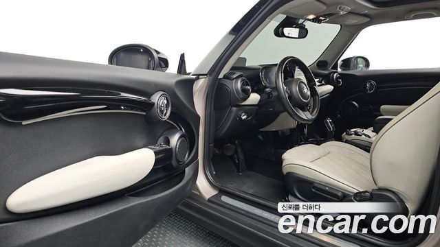 Mini Cooper 2023 — photo 13