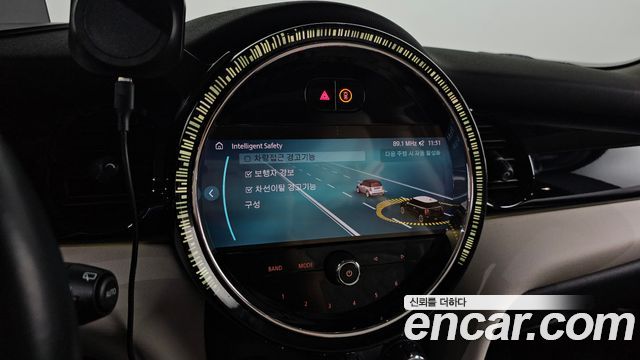 Mini Cooper 2023 — photo 21
